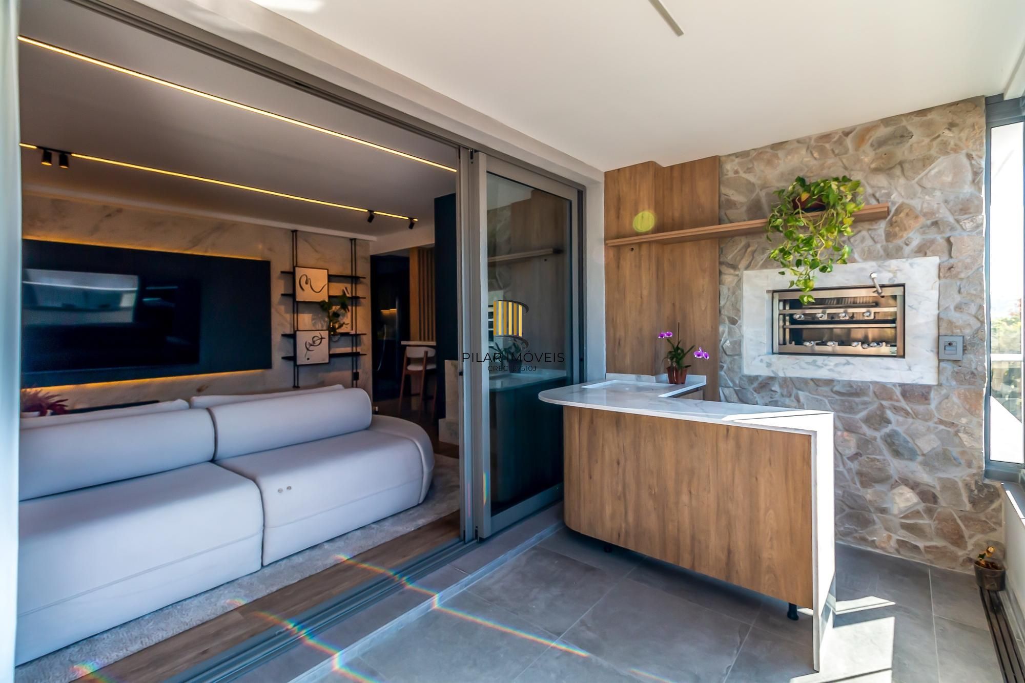 Apartamento NOVO, 100% mobiliado, com 149,84m² de área privativa, 3 suítes e 2 vagas de garagem.