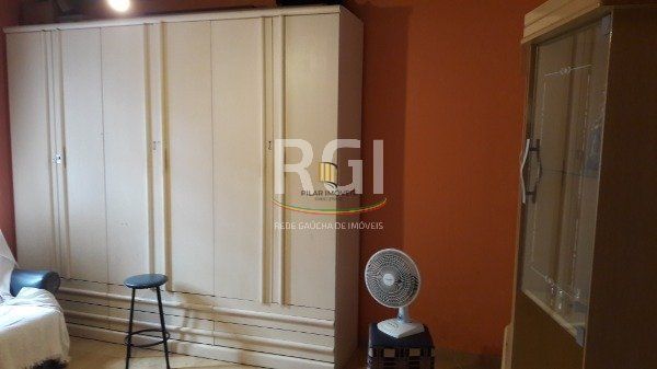 Casa para Venda - 190m², 3 dormitórios, sendo 1 suites, 2 vagas - Cavalhada