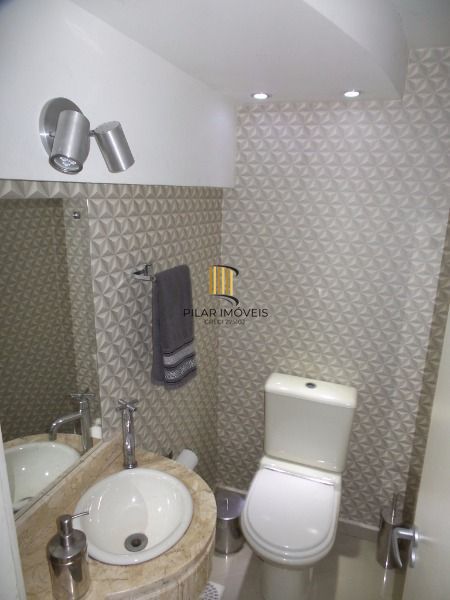 Casa para Venda - 290m², 3 dormitórios, sendo 1 suites, 6 vagas - Aberta Dos Mor