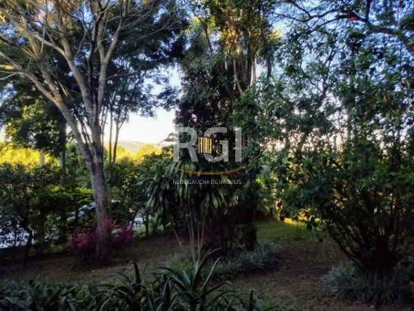 Casa para Venda - 150m², 3 dormitórios, 2 vagas - Hípica