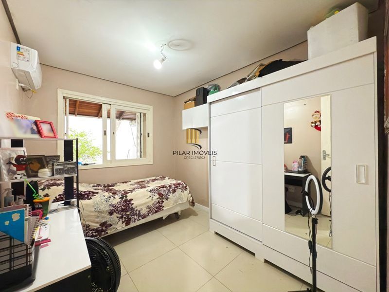 Casa 2 dormitórios no bairro Hípica