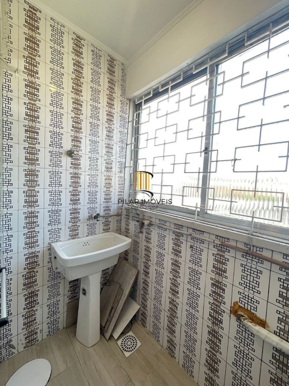 Ótimo apartamento com 2 dormitórias no bairro Menino Deus.