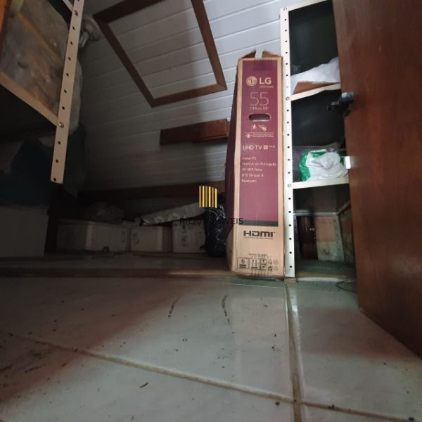 Residência c/ 185m², 3 dormitórios, sendo 1 suites, 2 vagas - Bahamas