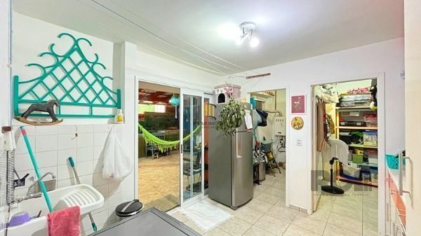 Casa Condominio em Porto Alegre, no bairro Jardim Isabel, com 3 dormitório(s), à