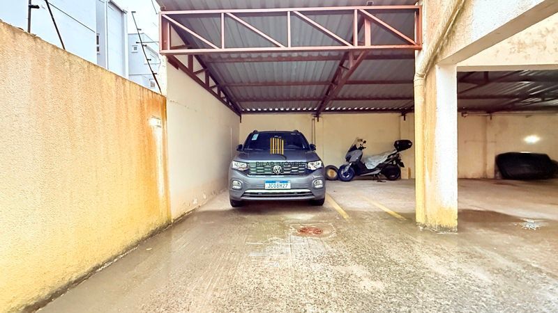 Impecável apartamento com 3 dormitórios , 3 banheiros , 2 vagas cobertas , com 1