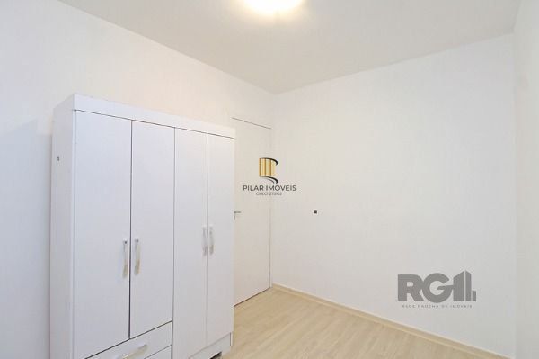 Apartamento em Porto Alegre, no bairro Teresópolis, com 2 dormitório(s), e 2 ban