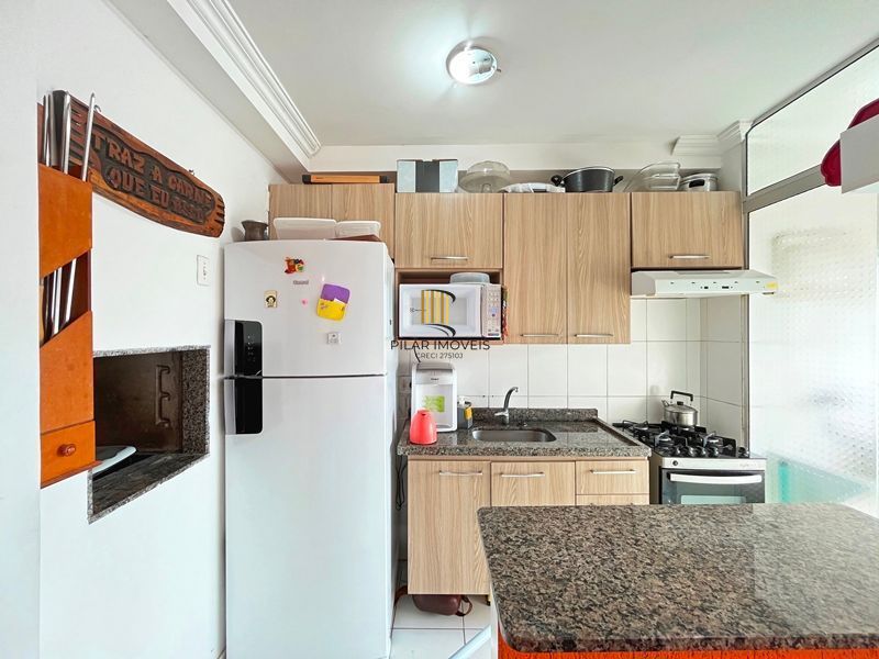 Apartamento 2 dormitórios, com suíte, churrasqueira, e vaga escriturada.