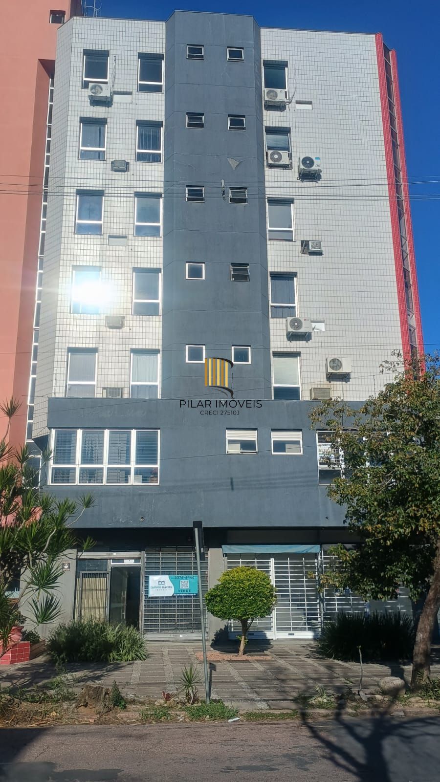 Excelente loja comercial na avenida Teresópolis, com sobreloja, 2 banheiros