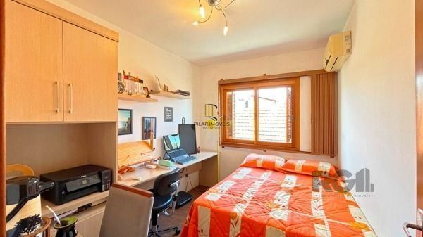 Casa Condominio em Porto Alegre, no bairro Tristeza, com 3 dormitório(s), e 3 ba