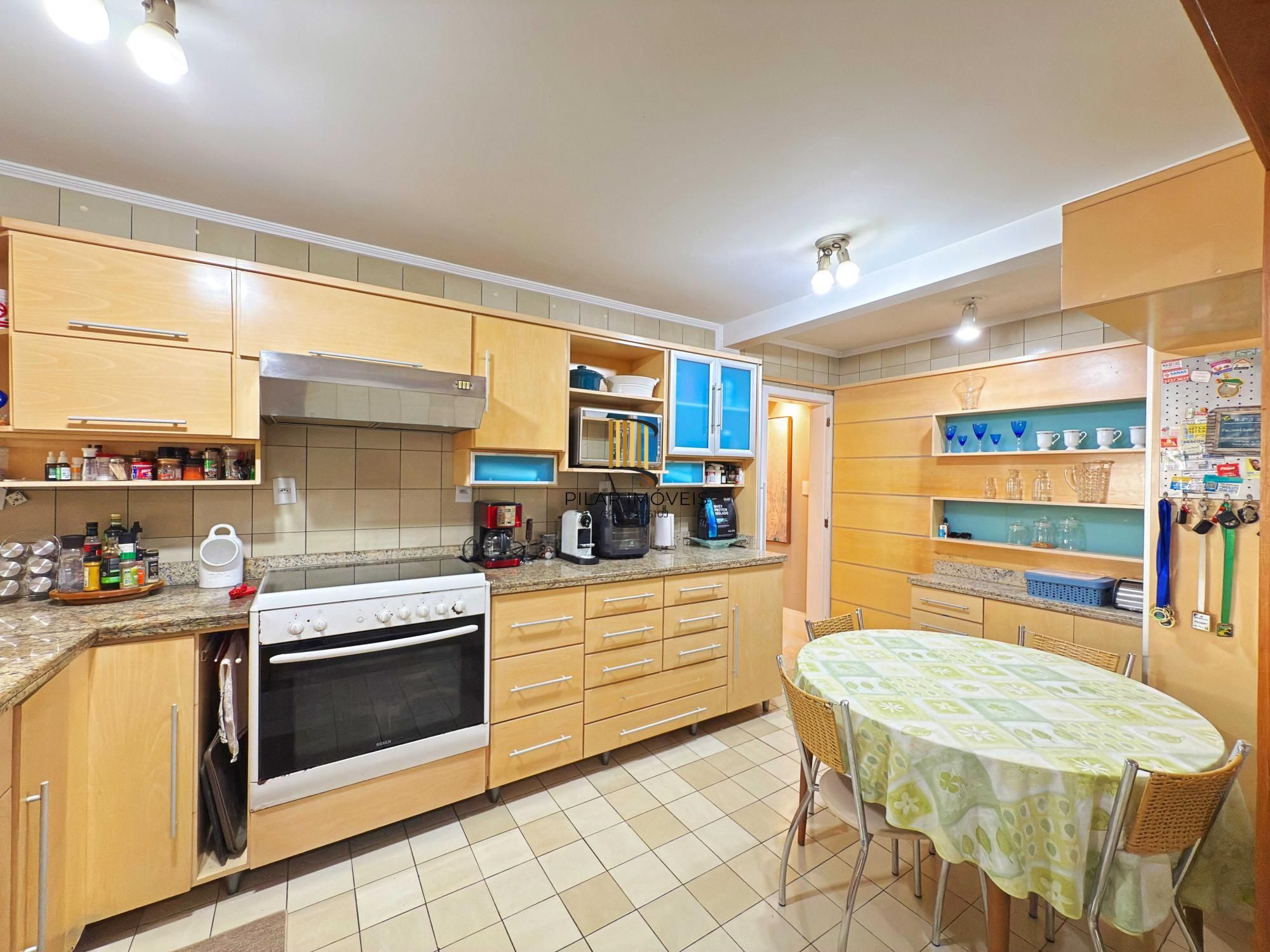 Casa 3 dormitórios no bairro Ipanema