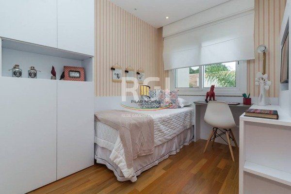 Casa Condominio para Venda - 191m², 3 dormitórios, sendo 1 suites, 2 vagas - Vil