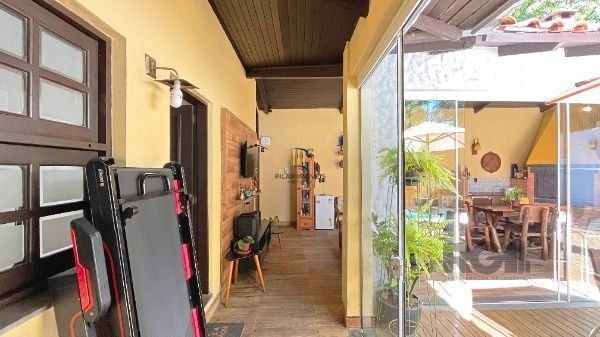 Casa 4 dormitórios à venda Camaquã Porto Alegre/RS