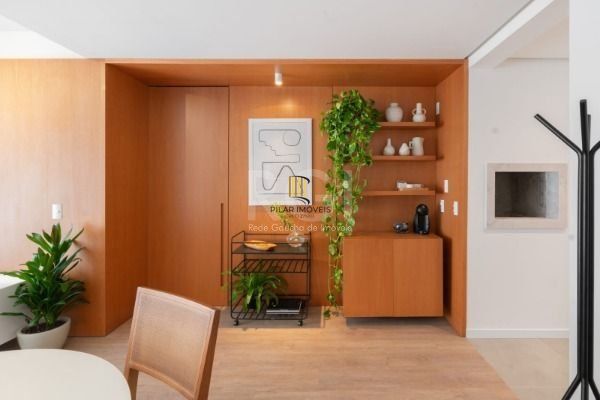 Cobertura para Venda - 150.32m², 2 dormitórios, sendo 1 suites, 2 vagas - Triste