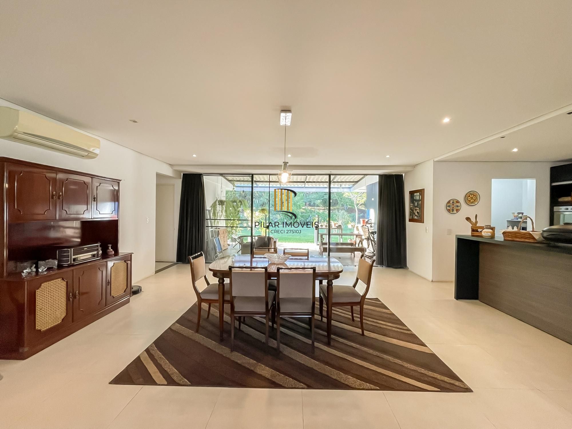 Linda Residência com 3 amplas suítes no Terra Ville.