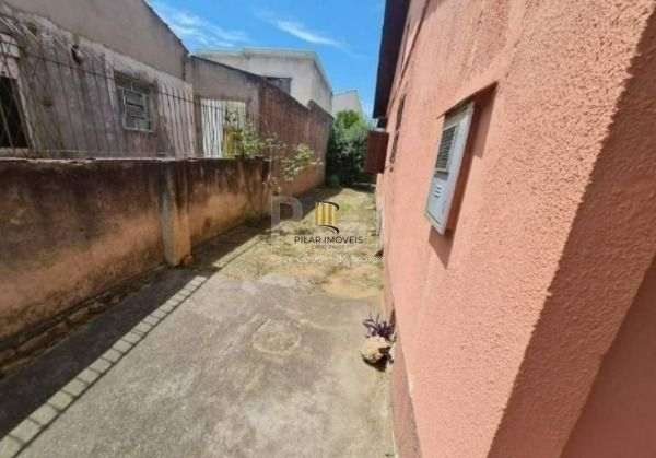 Casa em Porto Alegre, no bairro Tristeza, com 2 dormitório(s), e 2 banheiros, à 