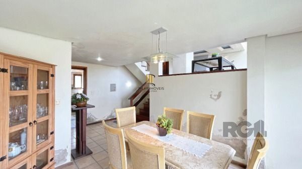 Casa em Porto Alegre, no bairro Ipanema, com 3 dormitório(s), à venda.