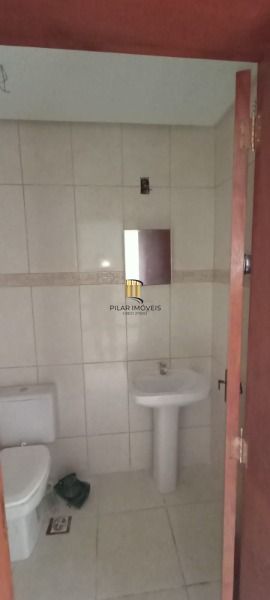 Casa para Venda - 75m², 3 dormitórios, 2 vagas - Guarujá