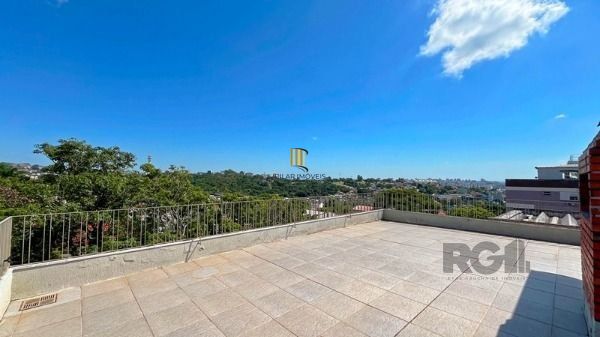 Apartamento em Porto Alegre, no bairro Medianeira, com 3 dormitório(s), e 3 banh