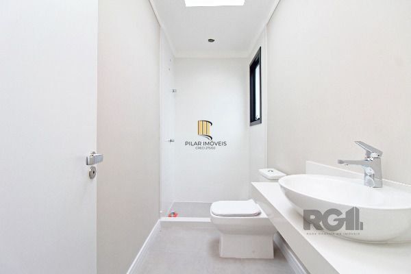 Casa Condominio em Porto Alegre, no bairro Hípica, com 3 dormitório(s), e 3 banh