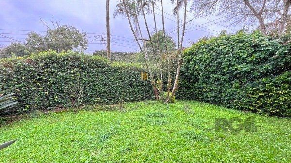 Casa em Porto Alegre, no bairro Ipanema, com 3 dormitório(s), e 3 banheiros