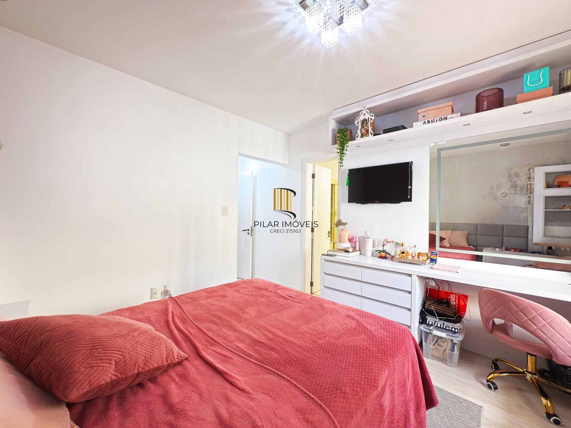 Casa 3 dormitórios no bairro Ipanema