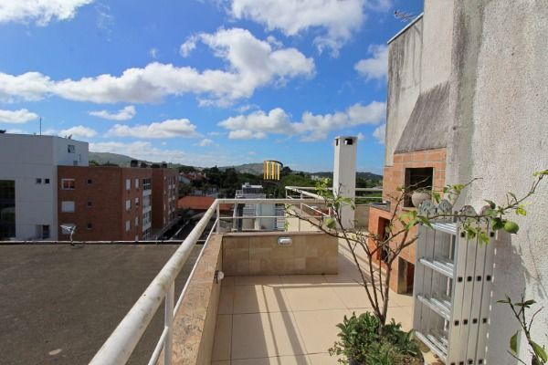 Casa Condominio em Porto Alegre, no bairro Ipanema, com 2 dormitório(s), e 2 ban