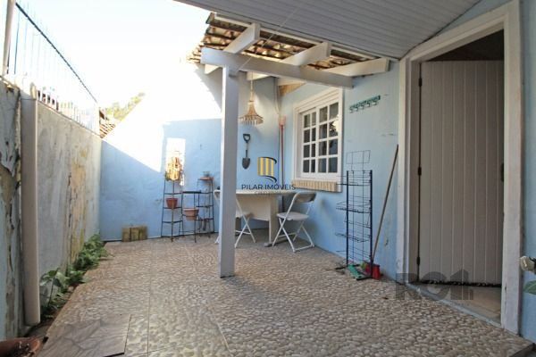 Casa Condominio em Porto Alegre, no bairro Guarujá, com 3 dormitório(s), e 3 ban