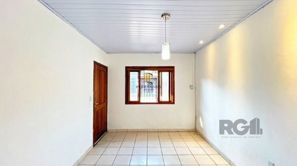 Casa em Porto Alegre, no bairro Restinga, com 2 dormitório(s),