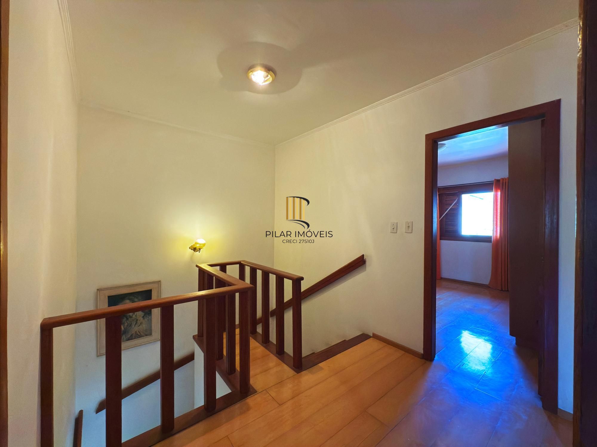 Casa para Venda - 190m², 3 dormitórios, sendo 1 suites, 3 vagas - Nonoai