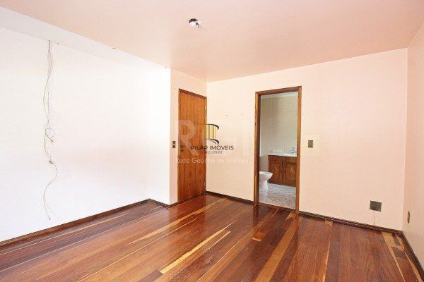 Casa para Venda - 262.28m², 2 dormitórios, sendo 2 suites, 2 vagas - Jardim Isab
