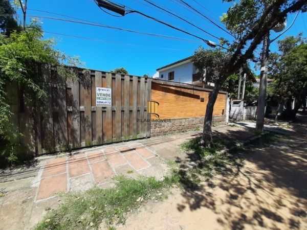 Terreno em Porto Alegre, no bairro Espírito Santo, à venda.
