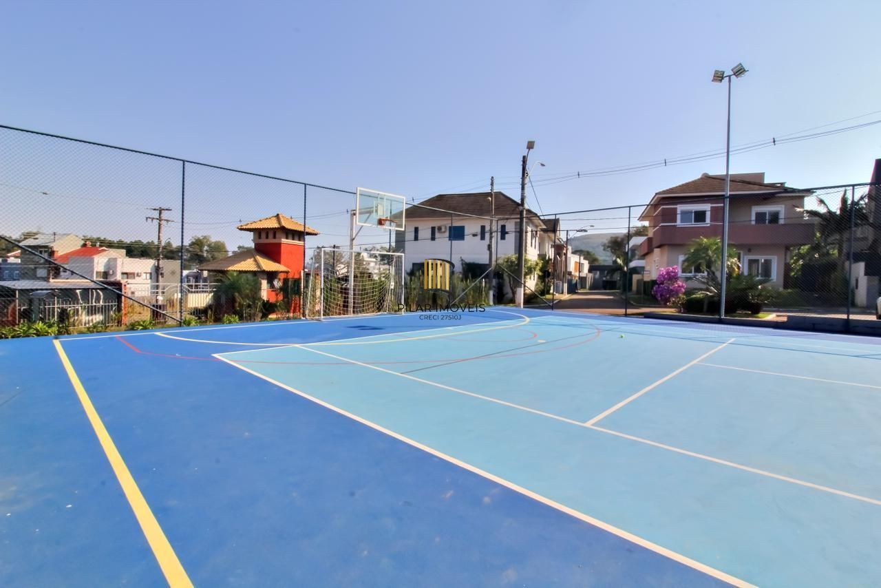 Espetacular Casa de Condomínio com 3 suítes, Piscina com aquecimento