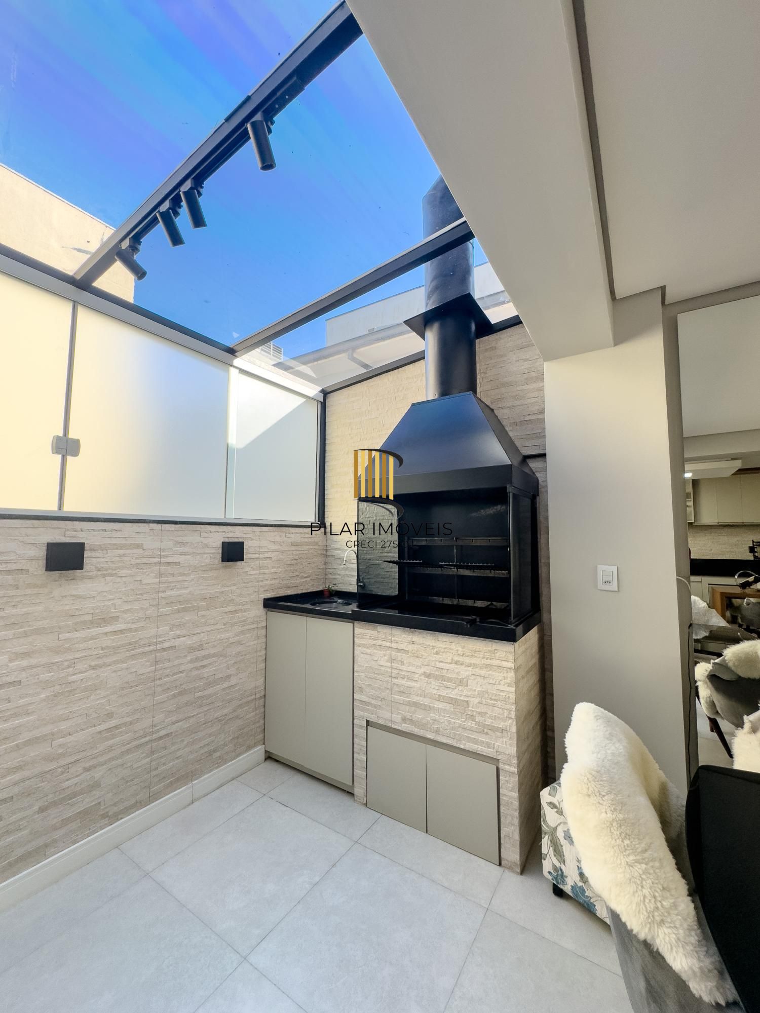 Casa em Condomínio com 3 dormitórios no bairro Vila Conceição.