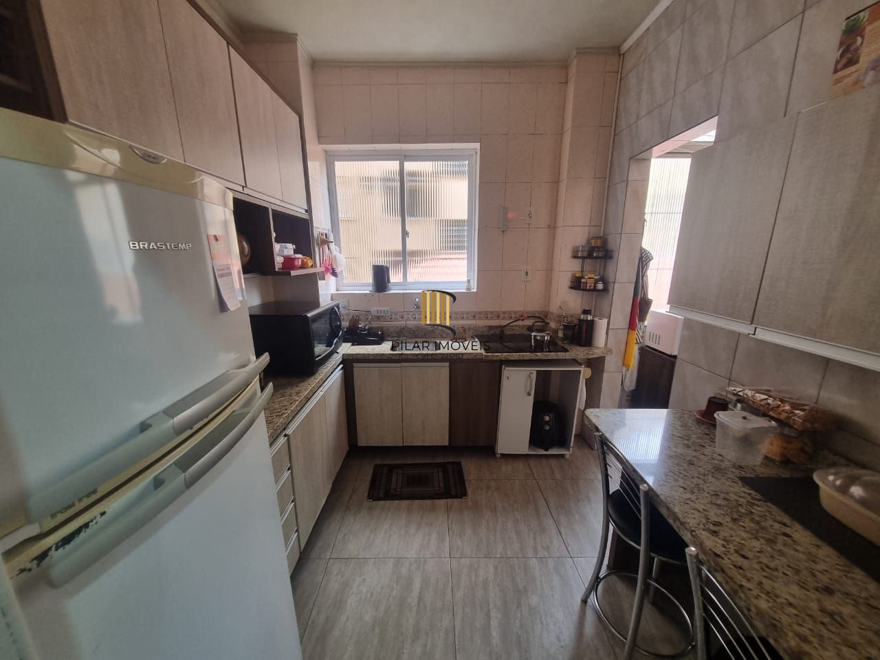 Amplo apartamento, em localização privilegiada no Bom Fim.