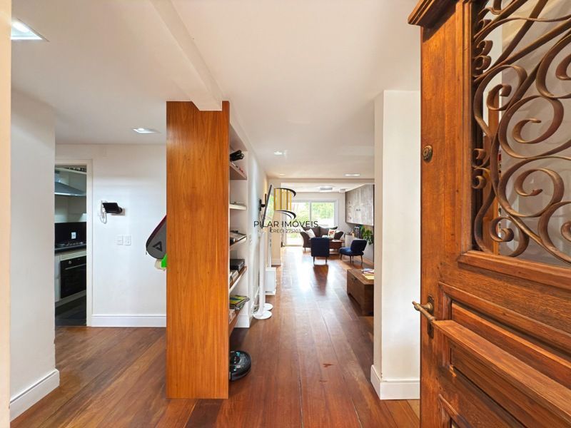 Residência, ótimo padrão com 4 suítes nos altos do Jardim Isabel, com vista pere