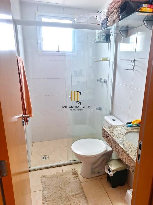 Apartamento com 2 dormitórios á venda no bairro Rubem Berta.