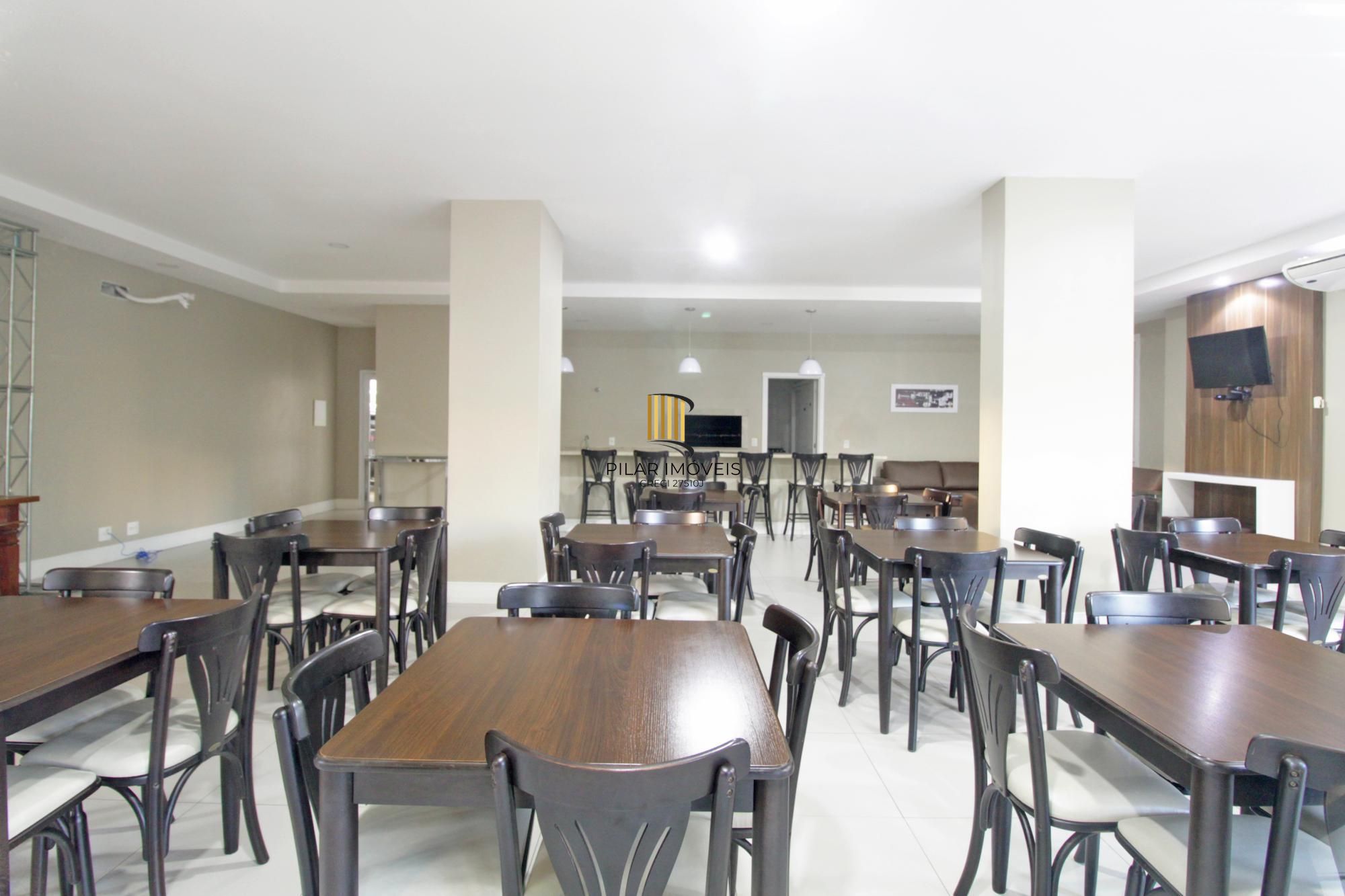 Apartamento em Porto Alegre, no bairro Tristeza, com 2 dormitório(s), e 2 banhei