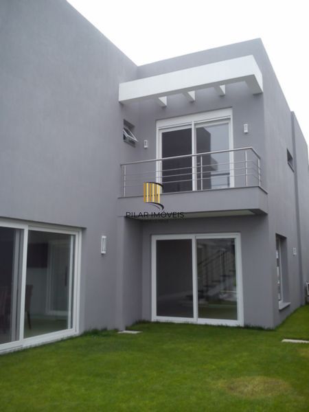 Casa no TerraVille com 3 dormitórios sendo 2 suítes.