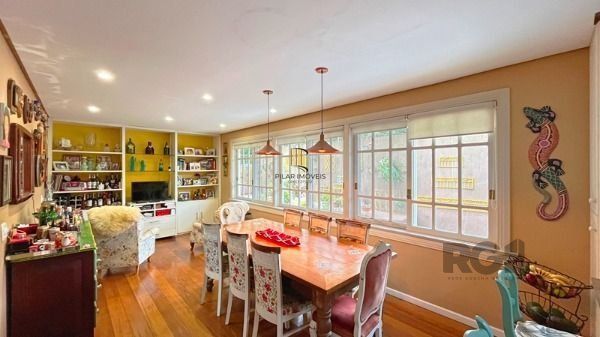 Casa Condominio em Porto Alegre, no bairro Jardim Isabel, com 3 dormitório(s), à