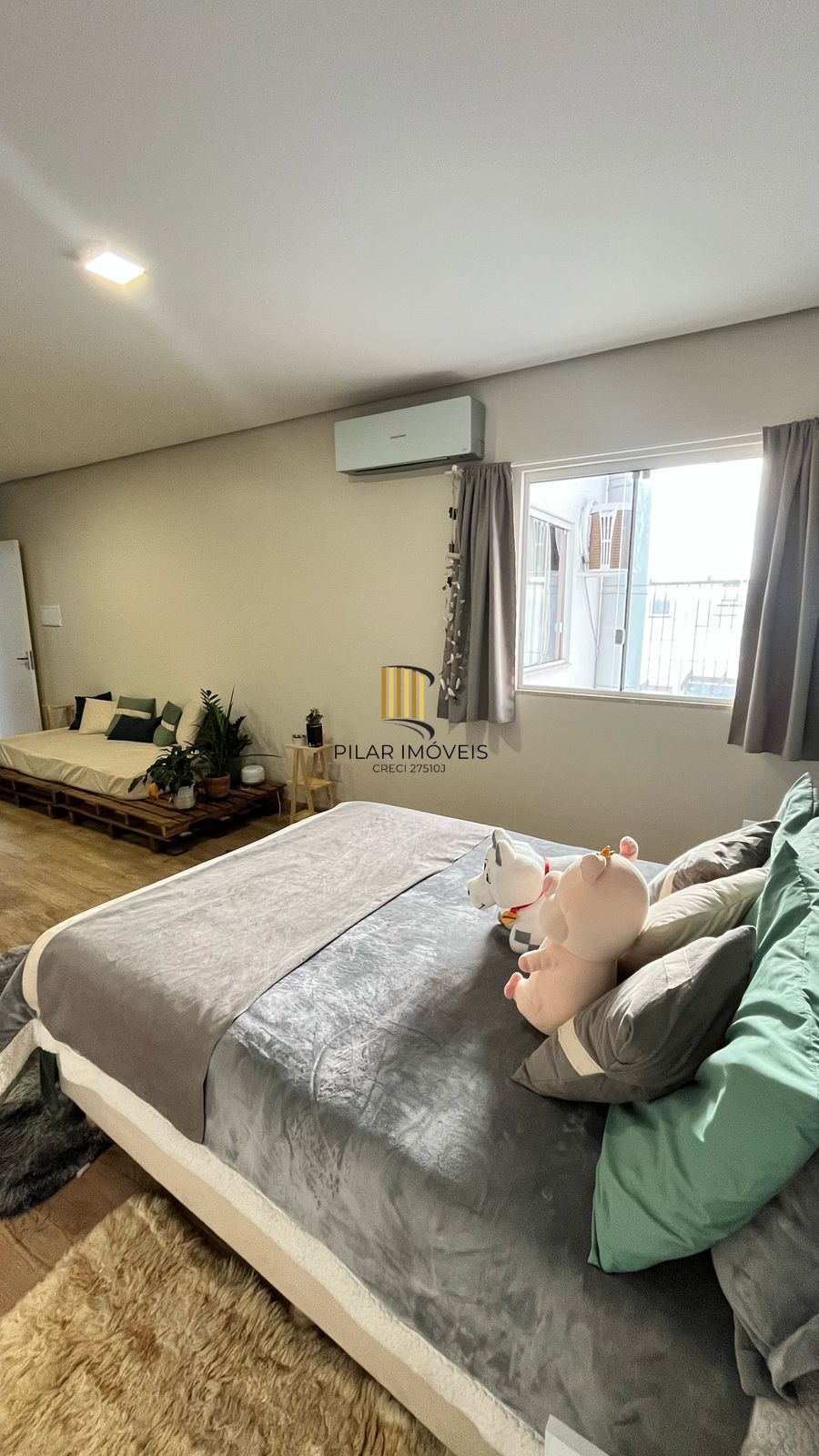 Vendo prédio comercial com 01 loja e 02 apartamentos. Excelente para investiment