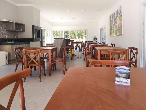 Casa Condominio em Porto Alegre, no bairro Campo Novo, com 3 dormitório(s), e 3 