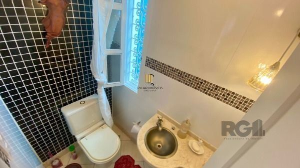 Casa em Porto Alegre, no bairro Vila Assunção, com 3 dormitório(s), e 3 banheiro