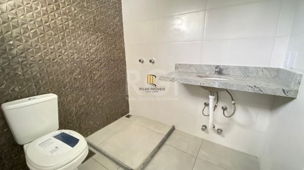 Casa para Venda - 137m², 3 dormitórios, sendo 1 suites, 2 vagas - Imperial Parqu