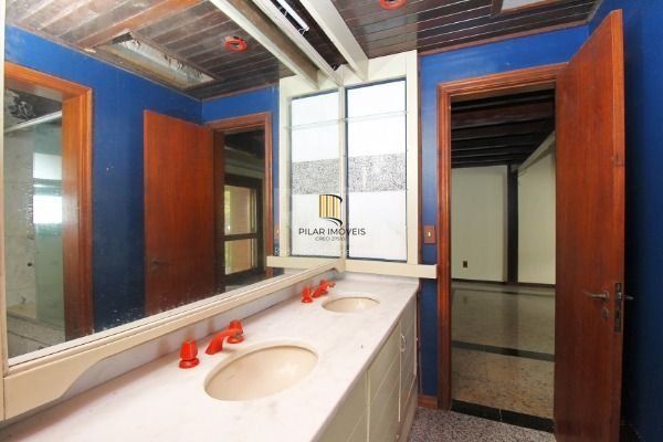 Casa para Venda - 596m², 6 dormitórios, sendo 4 suites, 6 vagas - Vila Conceição