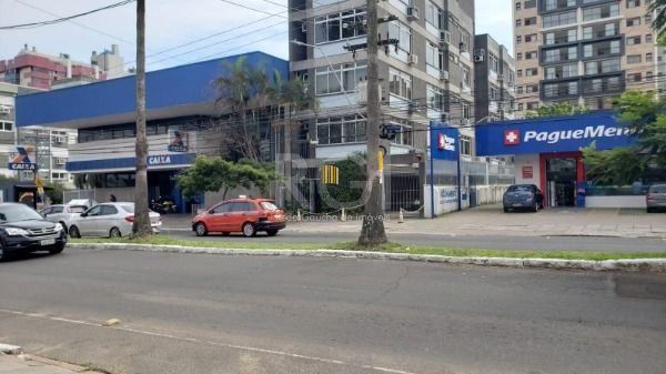 Conjunto/Sala em Porto Alegre, no bairro Menino Deus, e 0 banheiros, à venda.