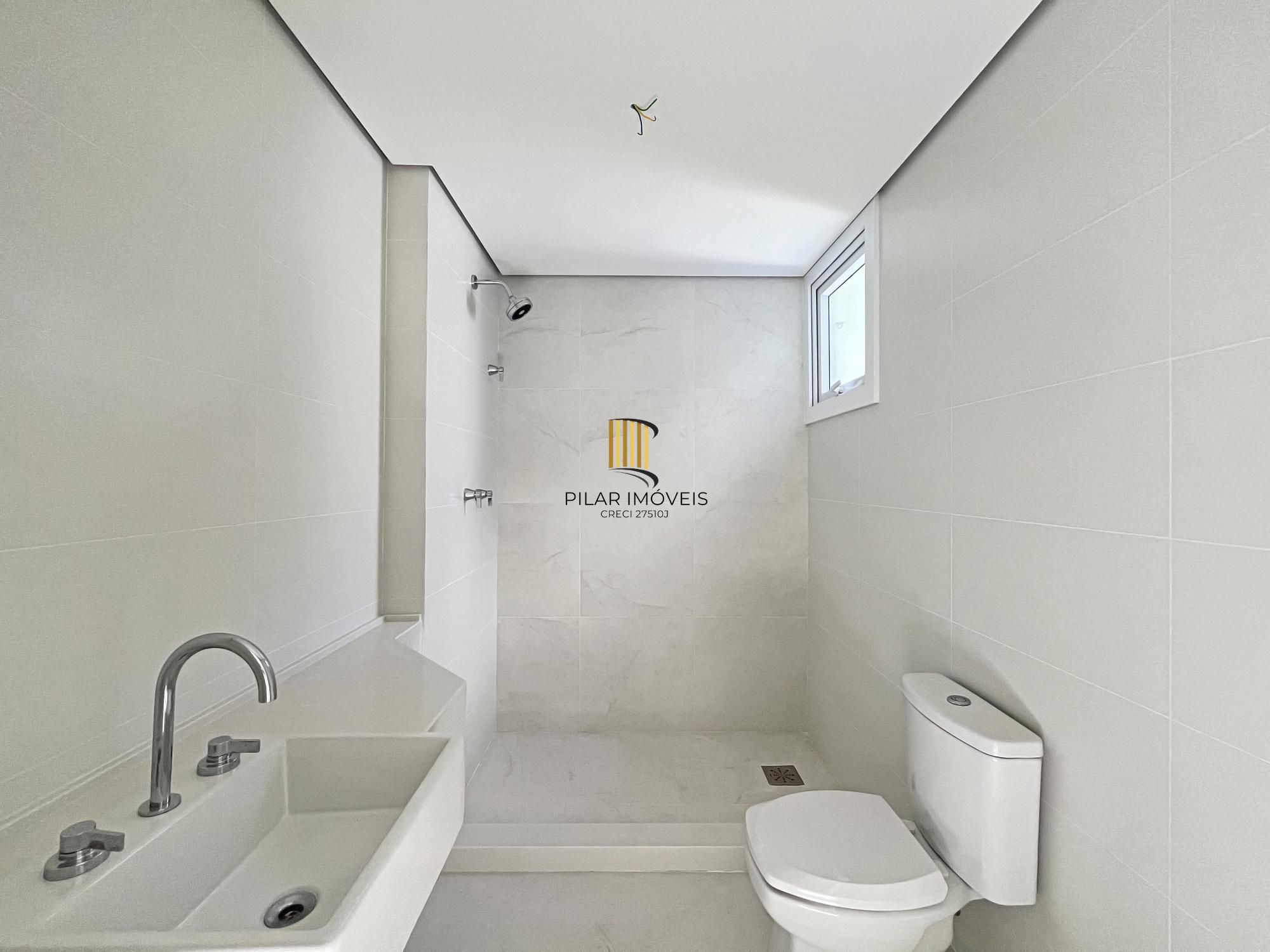 Apartamento com 3 Suítes no Cristal