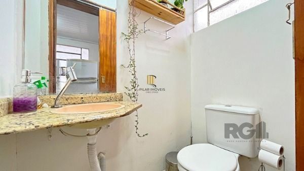 Casa em Porto Alegre, no bairro Cavalhada, com 4 dormitório(s), e 4 banheiros, à