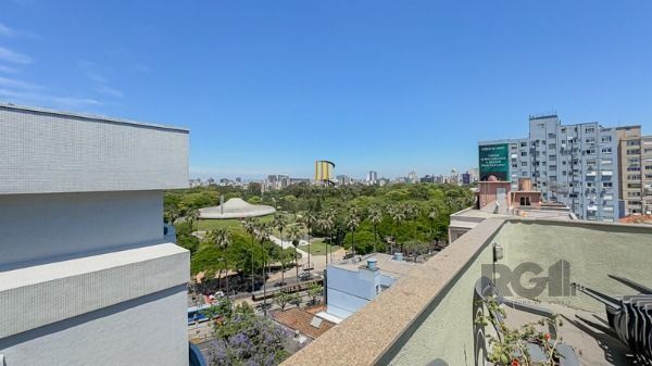 Conjunto/Sala em Porto Alegre, no bairro Bom Fim, e 0 banheiros, à venda.