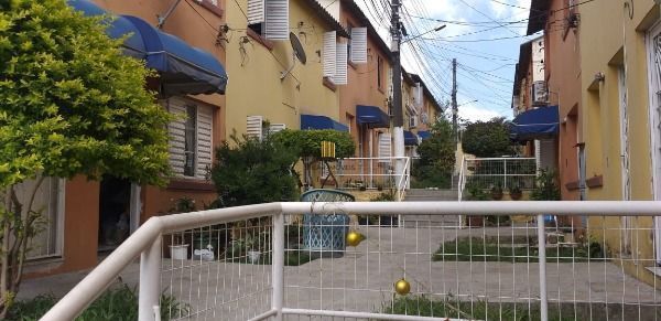 Residência em Condominio para Venda com 2 dormitórios com 1 vaga - Santo Antonio