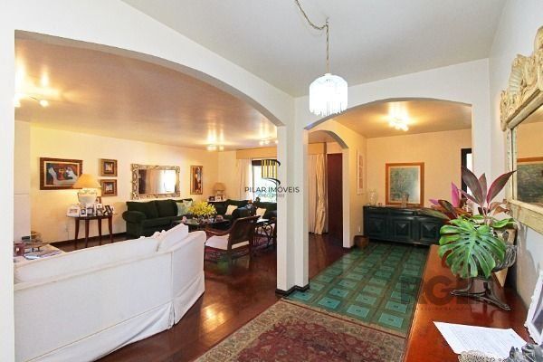 Casa Condominio em Porto Alegre, no bairro Cavalhada, com 4 dormitório(s), e 4 b